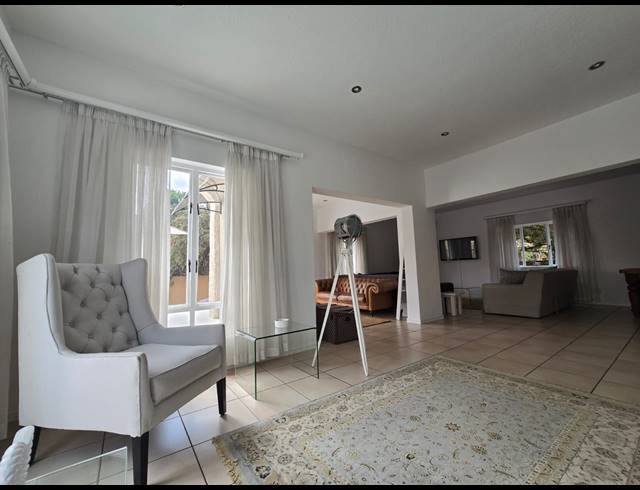 5 BEDROOM HOUSE TO LET IN ERAND GARDENS